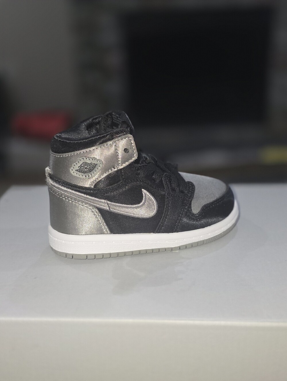 Nike Air Jordan 1 Retro High OG Satin Shadow TD